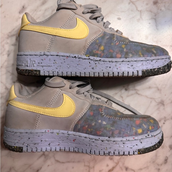 Nike Air Force 1 Crater
Pure Platinum Barely Volt - Picture 3 of 7